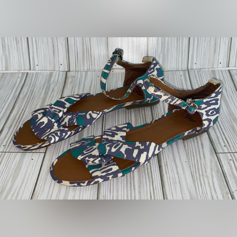 GAP Girls Animal Print Strapy Sandals Size 2